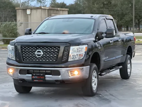 Another view of 2018 Nissan Titan XD SV for sale in Alvin, TX at Auto Boutique Texas