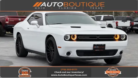 White 2016 Dodge Challenger SXT for sale in Alvin, TX