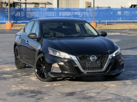 Another view of 2021 Nissan Altima 2.5 SV for sale in Alvin, TX at Auto Boutique Texas