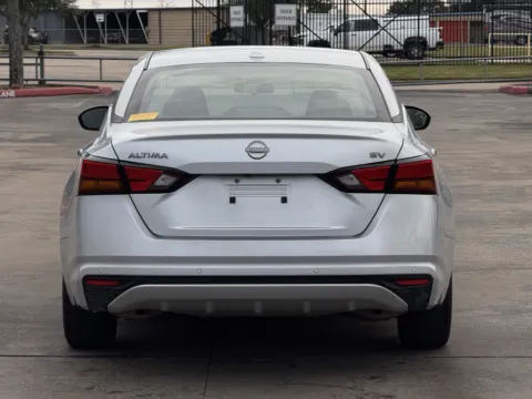 More photos of 2023 Nissan Altima 2.5 SV at Auto Boutique Texas, TX