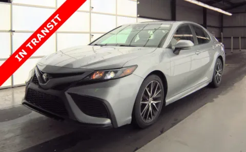 Silver 2022 Toyota Camry SE for sale in Alvin, TX