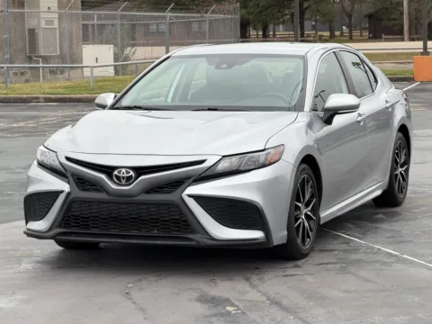 More photos of 2022 Toyota Camry SE at Auto Boutique Texas, TX