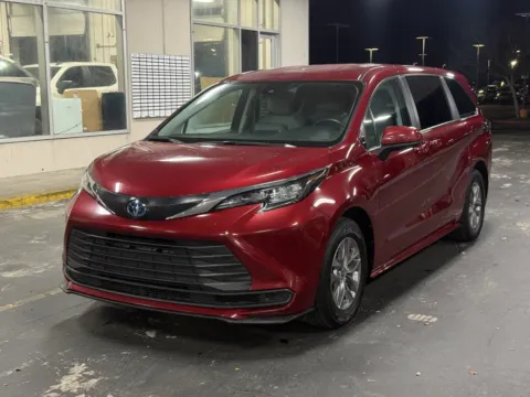 Another view of 2024 Toyota Sienna LE for sale in Alvin, TX at Auto Boutique Texas