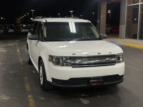 Photos of 2019 Ford Flex SE for sale in Alvin, TX at Auto Boutique Texas