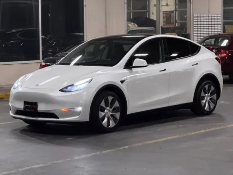 Another view of 2021 Tesla Model Y Long Range for sale in Alvin, TX at Auto Boutique Texas