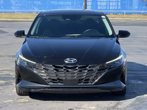 More photos of 2021 Hyundai Elantra SEL at Auto Boutique Texas, TX