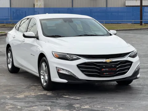 Photos of 2023 Chevrolet Malibu LT for sale in Alvin, TX at Auto Boutique Texas