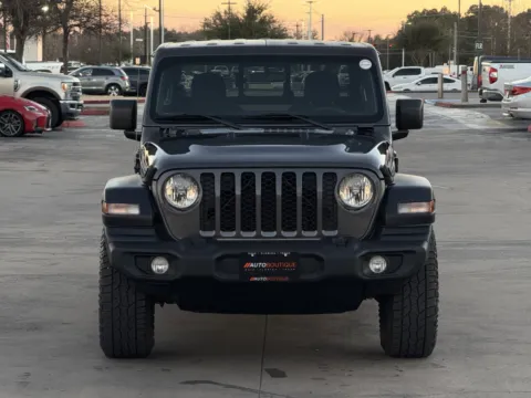 More photos of 2020 Jeep Gladiator Sport S at Auto Boutique Texas, TX