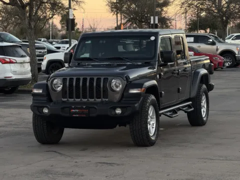 Another view of 2020 Jeep Gladiator Sport S for sale in Alvin, TX at Auto Boutique Texas