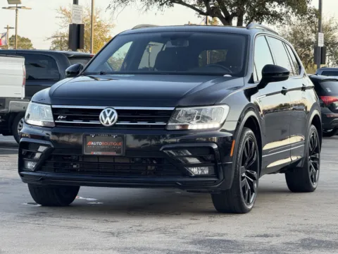 Another view of 2020 Volkswagen Tiguan SE for sale in Alvin, TX at Auto Boutique Texas