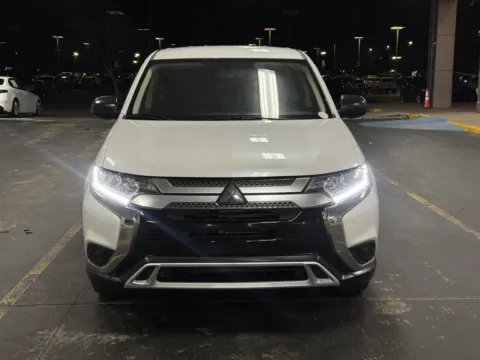 More photos of 2020 Mitsubishi Outlander ES at Auto Boutique Texas, TX