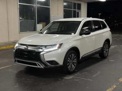 More photos of 2020 Mitsubishi Outlander ES at Auto Boutique Texas, TX