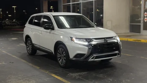 Photos of 2020 Mitsubishi Outlander ES for sale in Alvin, TX at Auto Boutique Texas