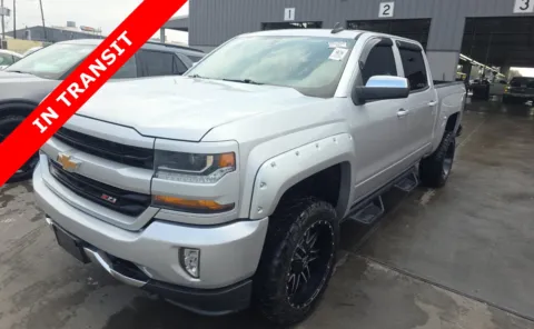 Silver 2018 Chevrolet Silverado 1500 LT for sale in Alvin, TX