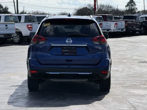More photos of 2020 Nissan Rogue SV at Auto Boutique Texas, TX