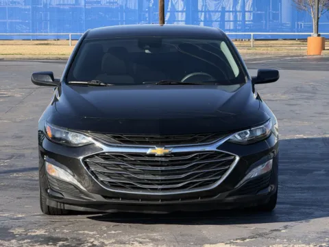 More photos of 2022 Chevrolet Malibu LT at Auto Boutique Texas, TX