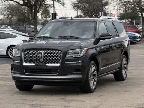 Another view of 2023 Lincoln Navigator Reserve for sale in Alvin, TX at Auto Boutique Texas