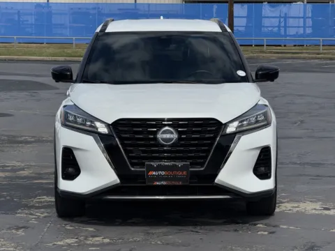 More photos of 2023 Nissan Kicks SR at Auto Boutique Texas, TX