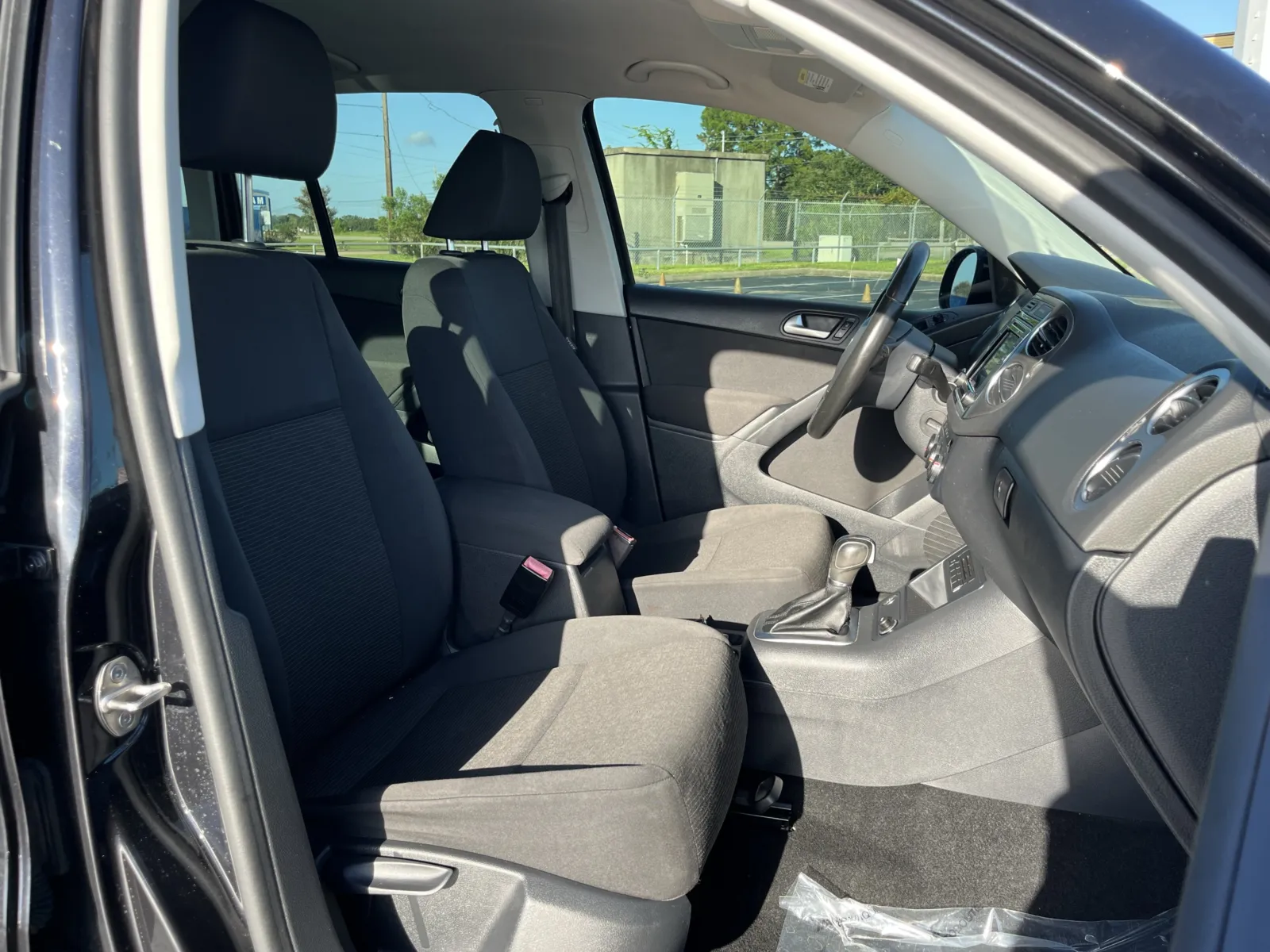 2017 Volkswagen Tiguan Limited Base - Photo 24