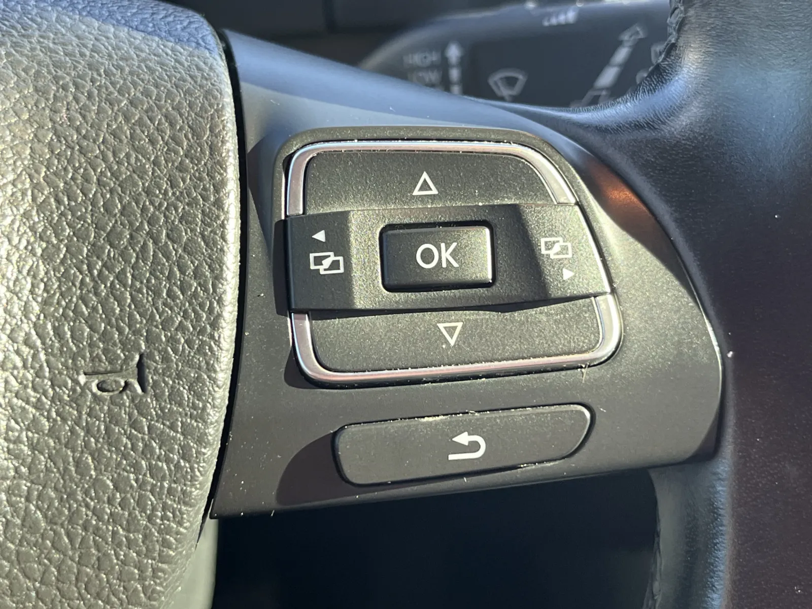 2017 Volkswagen Tiguan Limited Base - Photo 17