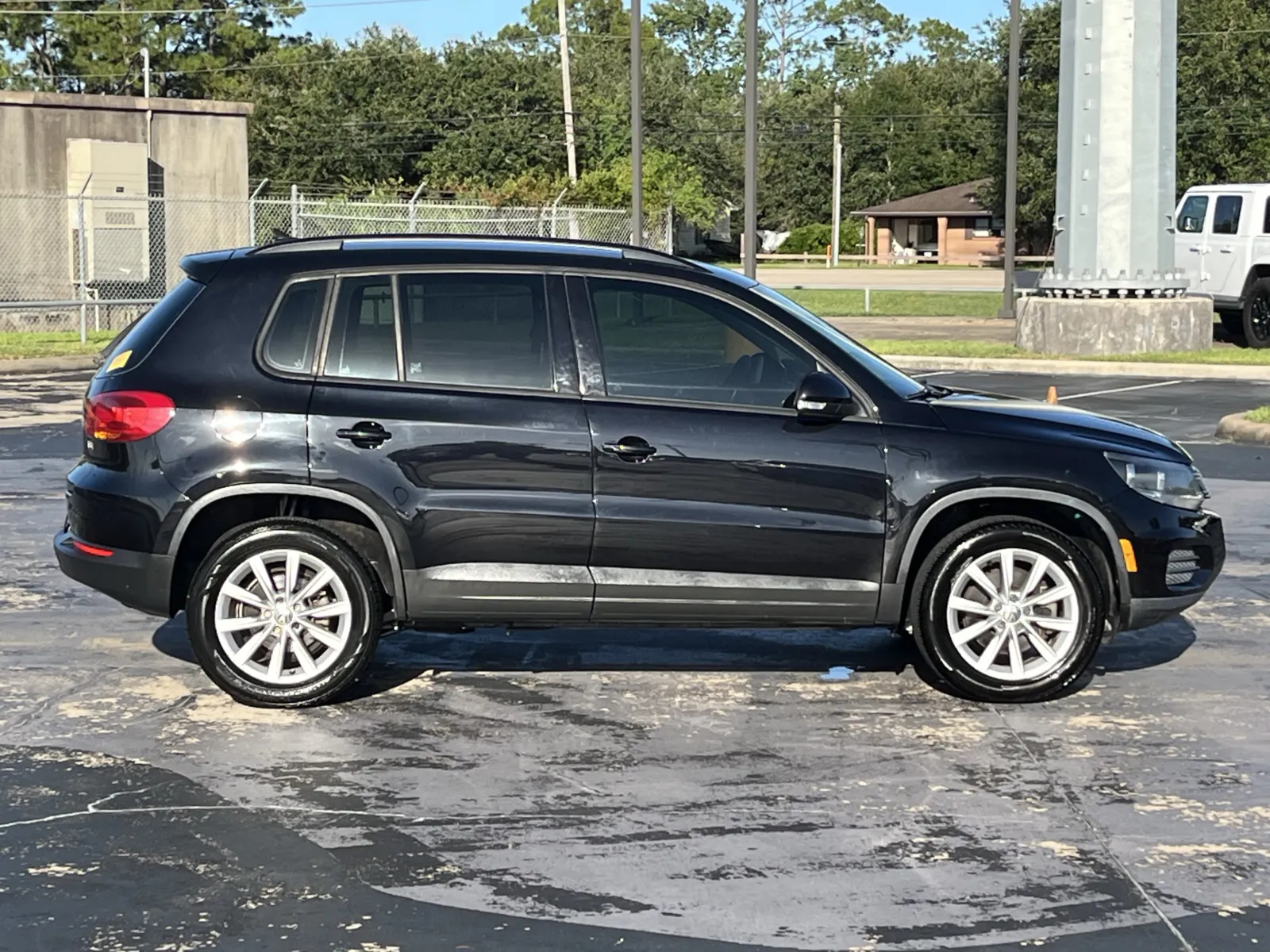 2017 Volkswagen Tiguan Limited Base - Photo 10
