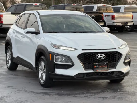 Photos of 2019 Hyundai Kona SE for sale in Alvin, TX at Auto Boutique Texas