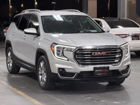 Photos of 2022 GMC Terrain SLT for sale in Alvin, TX at Auto Boutique Texas