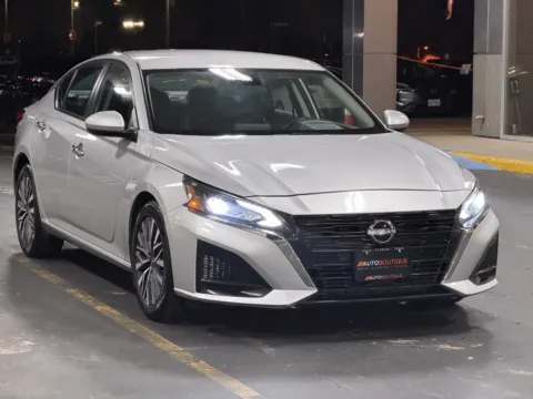 Photos of 2023 Nissan Altima 2.5 SV for sale in Alvin, TX at Auto Boutique Texas