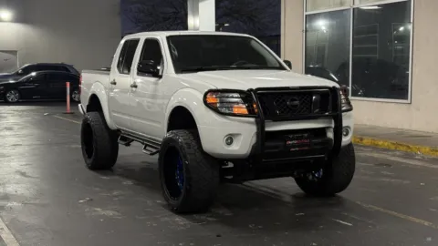 Photos of 2019 Nissan Frontier SV for sale in Alvin, TX at Auto Boutique Texas