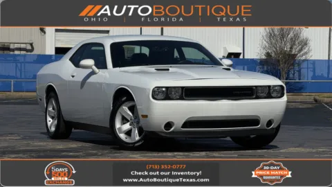 White 2014 Dodge Challenger SXT for sale in Alvin, TX