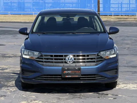 More photos of 2021 Volkswagen Jetta SE at Auto Boutique Texas, TX