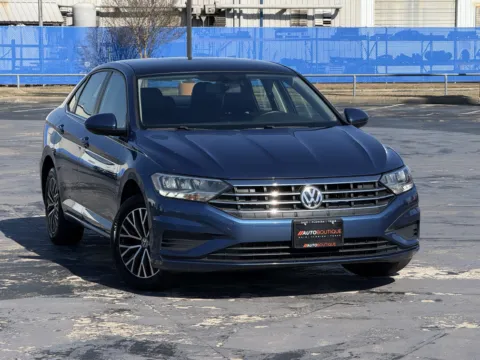 Photos of 2021 Volkswagen Jetta SE for sale in Alvin, TX at Auto Boutique Texas