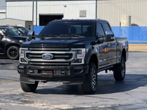 More photos of 2022 Ford Super Duty F-350 SRW Platinum at Auto Boutique Texas, TX