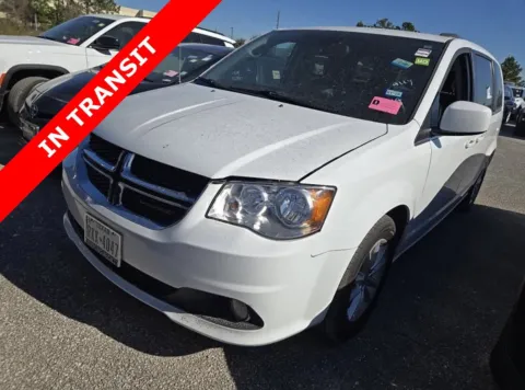 White 2019 Dodge Grand Caravan SXT for sale in Alvin, TX