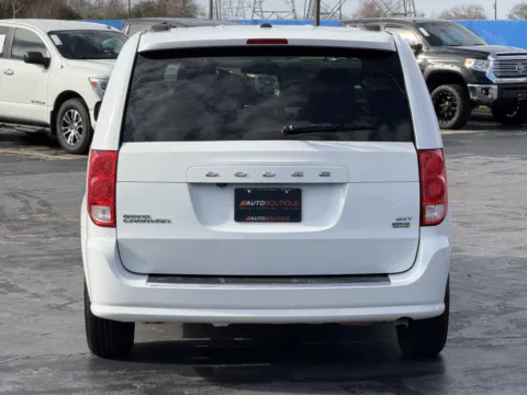 More photos of 2019 Dodge Grand Caravan SXT at Auto Boutique Texas, TX