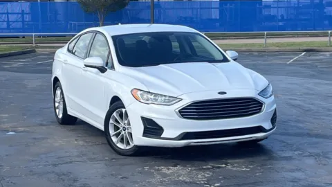 White 2020 Ford Fusion SE for sale in Alvin, TX