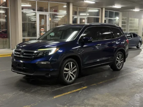 More photos of 2016 Honda Pilot Touring at Auto Boutique Texas, TX