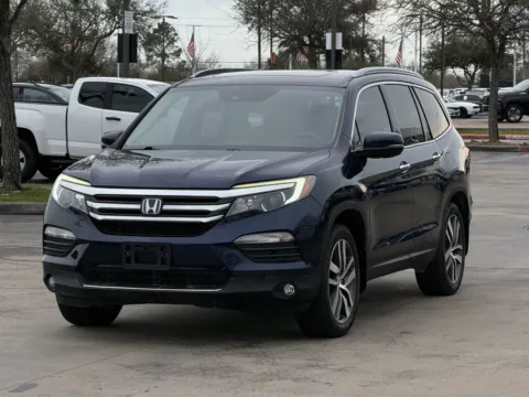 Another view of 2016 Honda Pilot Touring for sale in Alvin, TX at Auto Boutique Texas