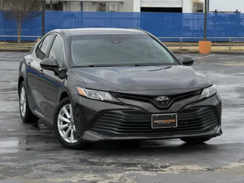 Photos of 2018 Toyota Camry LE for sale in Alvin, TX at Auto Boutique Texas
