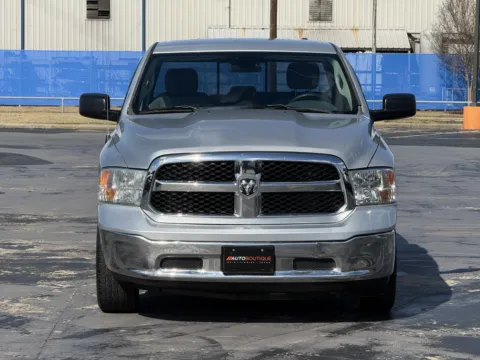 More photos of 2017 Ram 1500 SLT at Auto Boutique Texas, TX