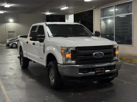 Photos of 2019 Ford Super Duty F-250 SRW XL for sale in Alvin, TX at Auto Boutique Texas