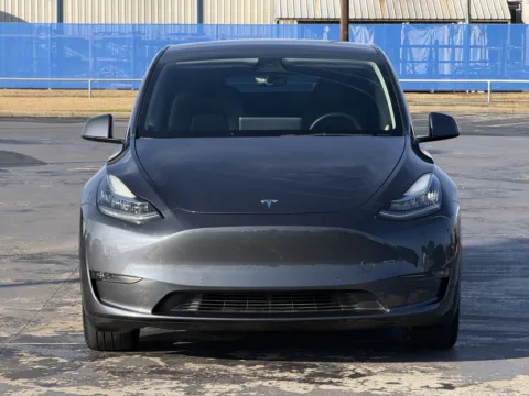 More photos of 2022 Tesla Model Y Long Range at Auto Boutique Texas, TX