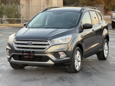 Another view of 2018 Ford Escape SE for sale in Alvin, TX at Auto Boutique Texas