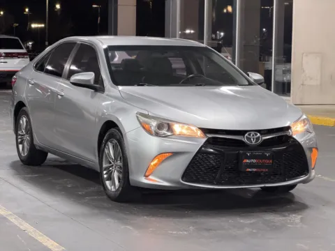 Photos of 2017 Toyota Camry SE for sale in Alvin, TX at Auto Boutique Texas