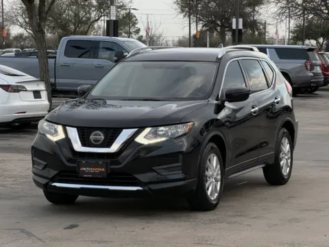 Another view of 2018 Nissan Rogue SV for sale in Alvin, TX at Auto Boutique Texas