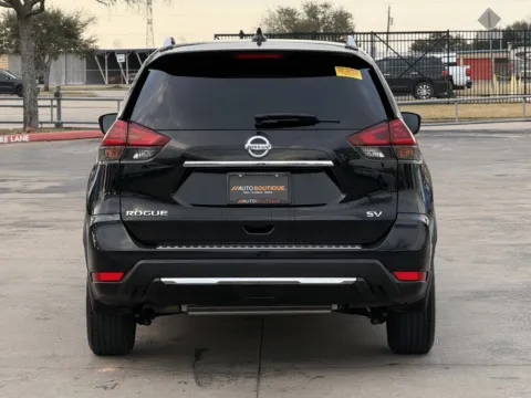 More photos of 2018 Nissan Rogue SV at Auto Boutique Texas, TX