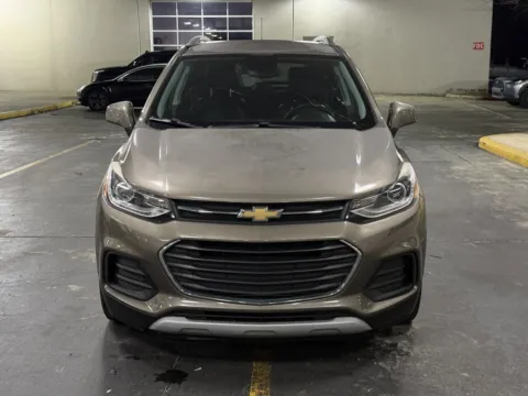 More photos of 2021 Chevrolet Trax LT at Auto Boutique Texas, TX