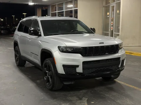 Photos of 2021 Jeep Grand Cherokee L Altitude for sale in Alvin, TX at Auto Boutique Texas