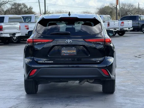 More photos of 2022 Toyota Highlander LE at Auto Boutique Texas, TX