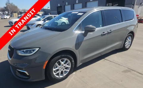 Gray 2023 Chrysler Pacifica Touring L for sale in Alvin, TX